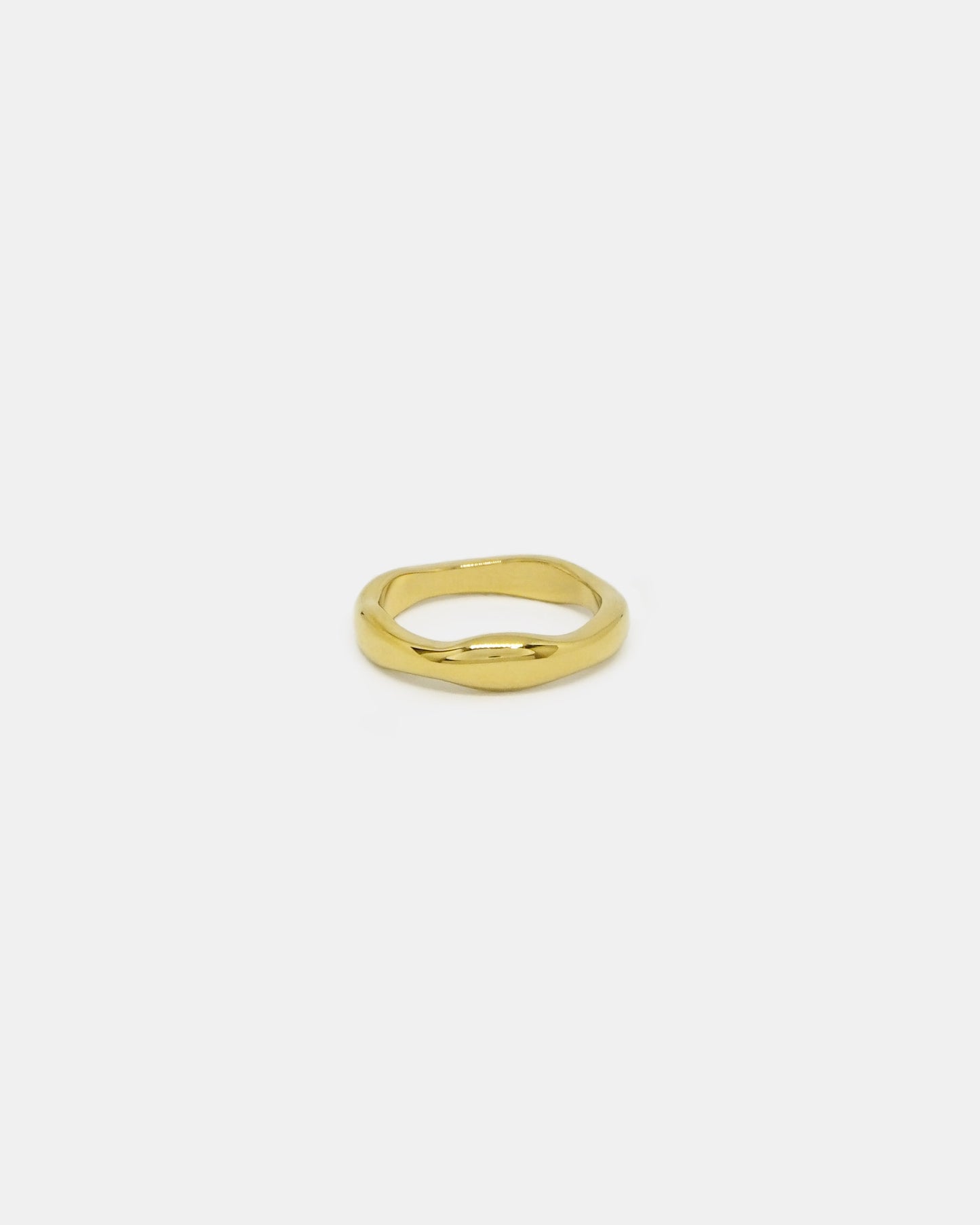 Wavy Ring in Gold