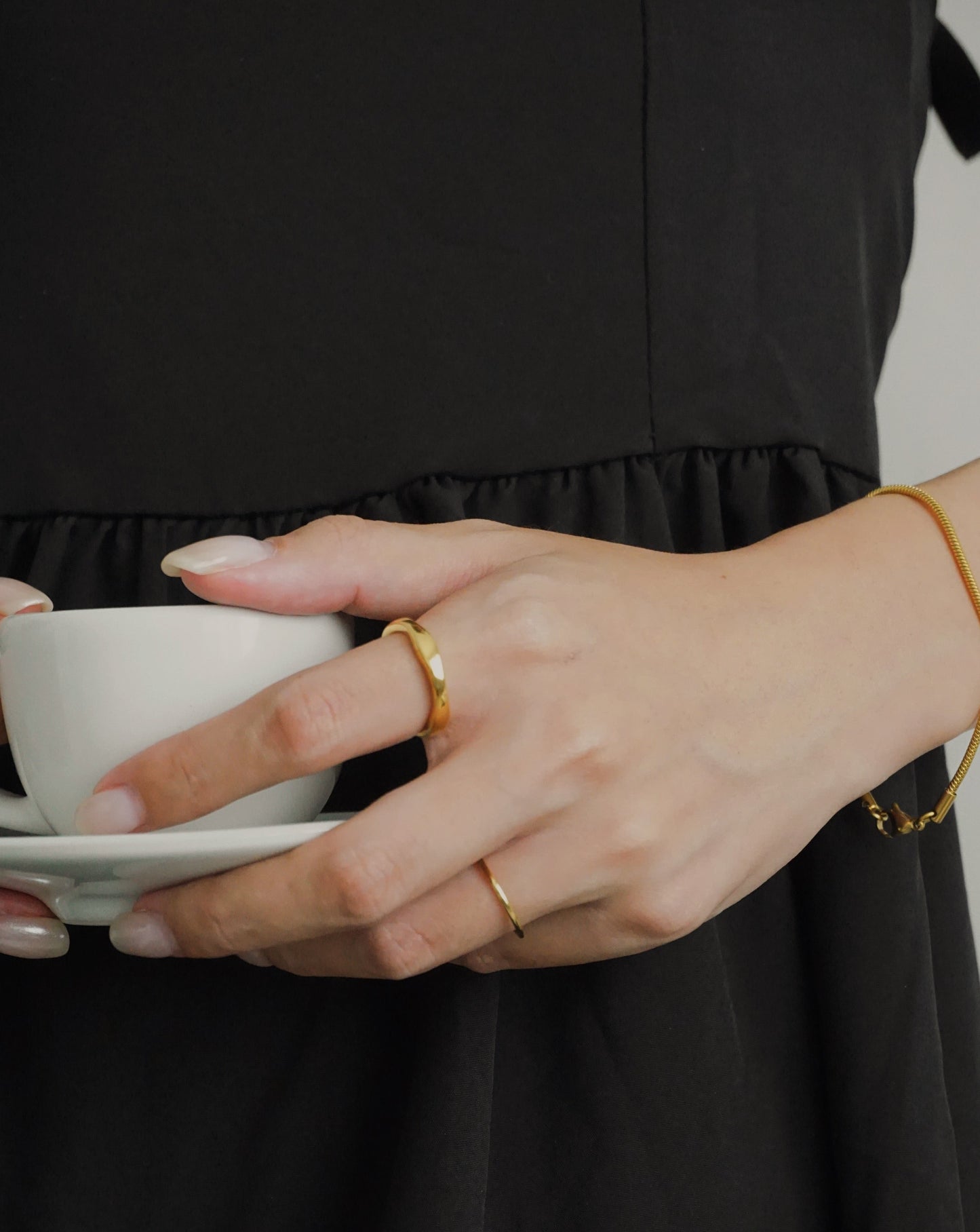 Wavy Ring in Gold