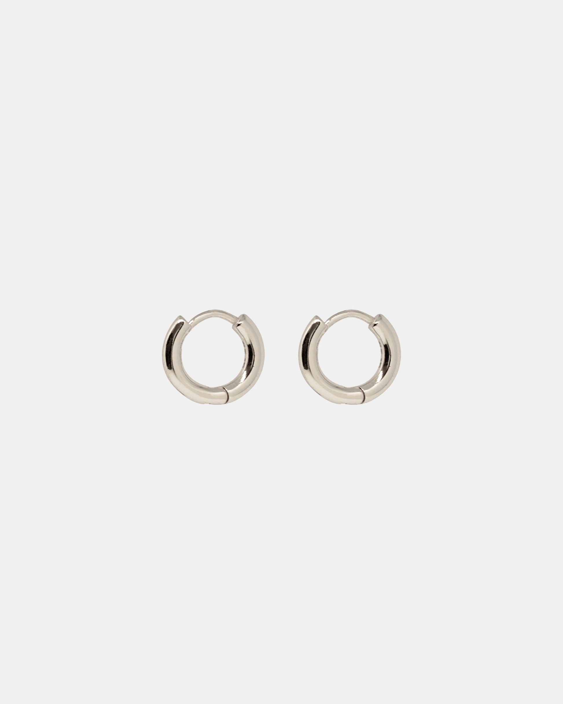 Mini Hoops in Silver