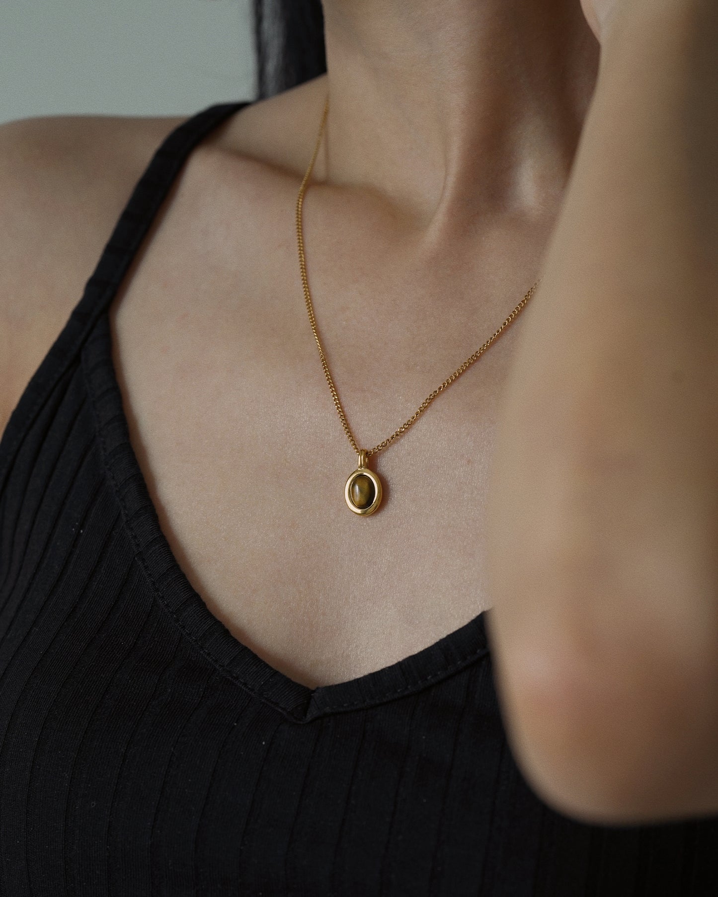 Oval Solara Pendant Necklace