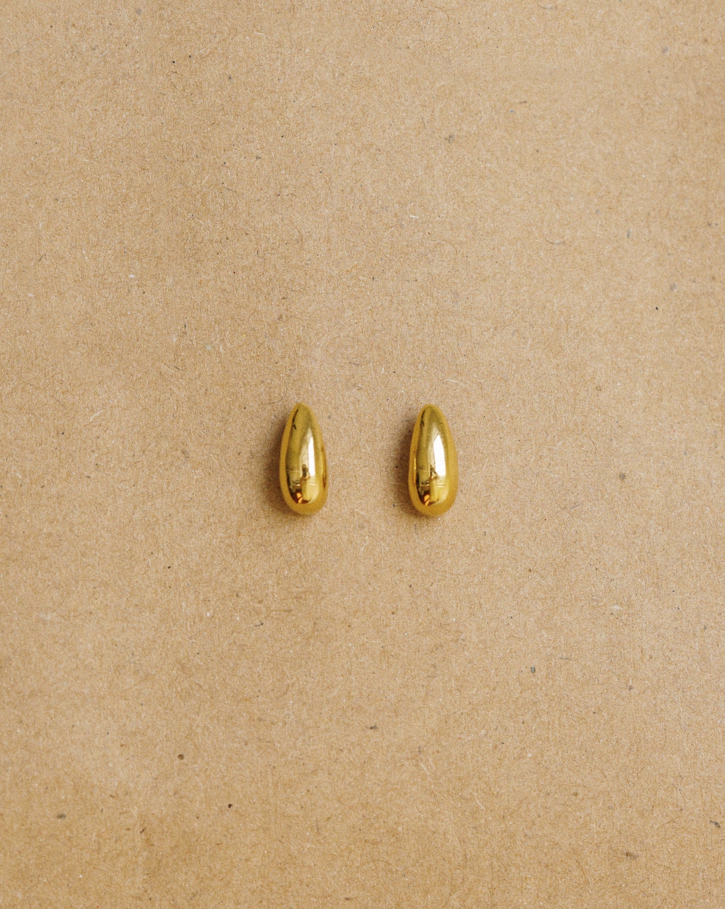 Droplet Stud Earrings in Gold