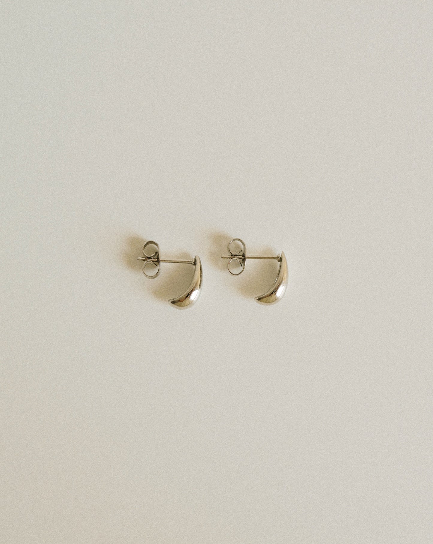 Droplet Stud Earrings in Silver