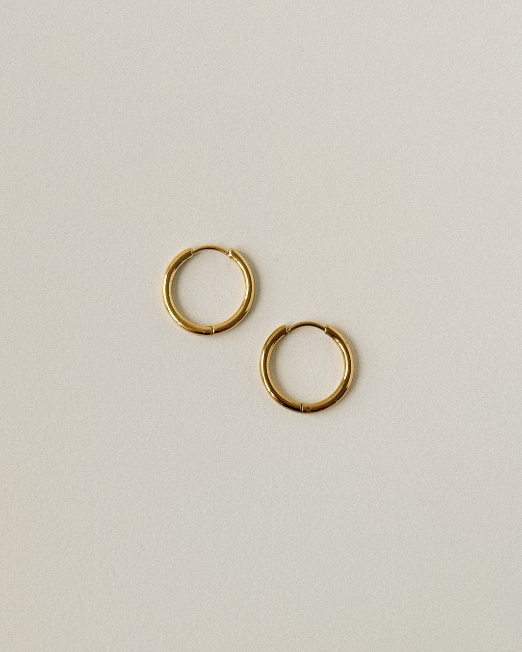 Everyday Medium Hoops in Gold
