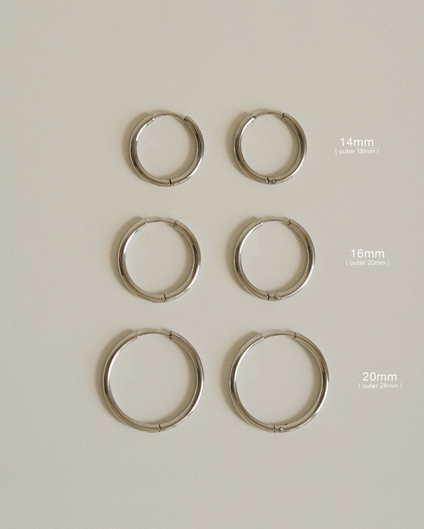 Everyday Medium Hoops in Silver