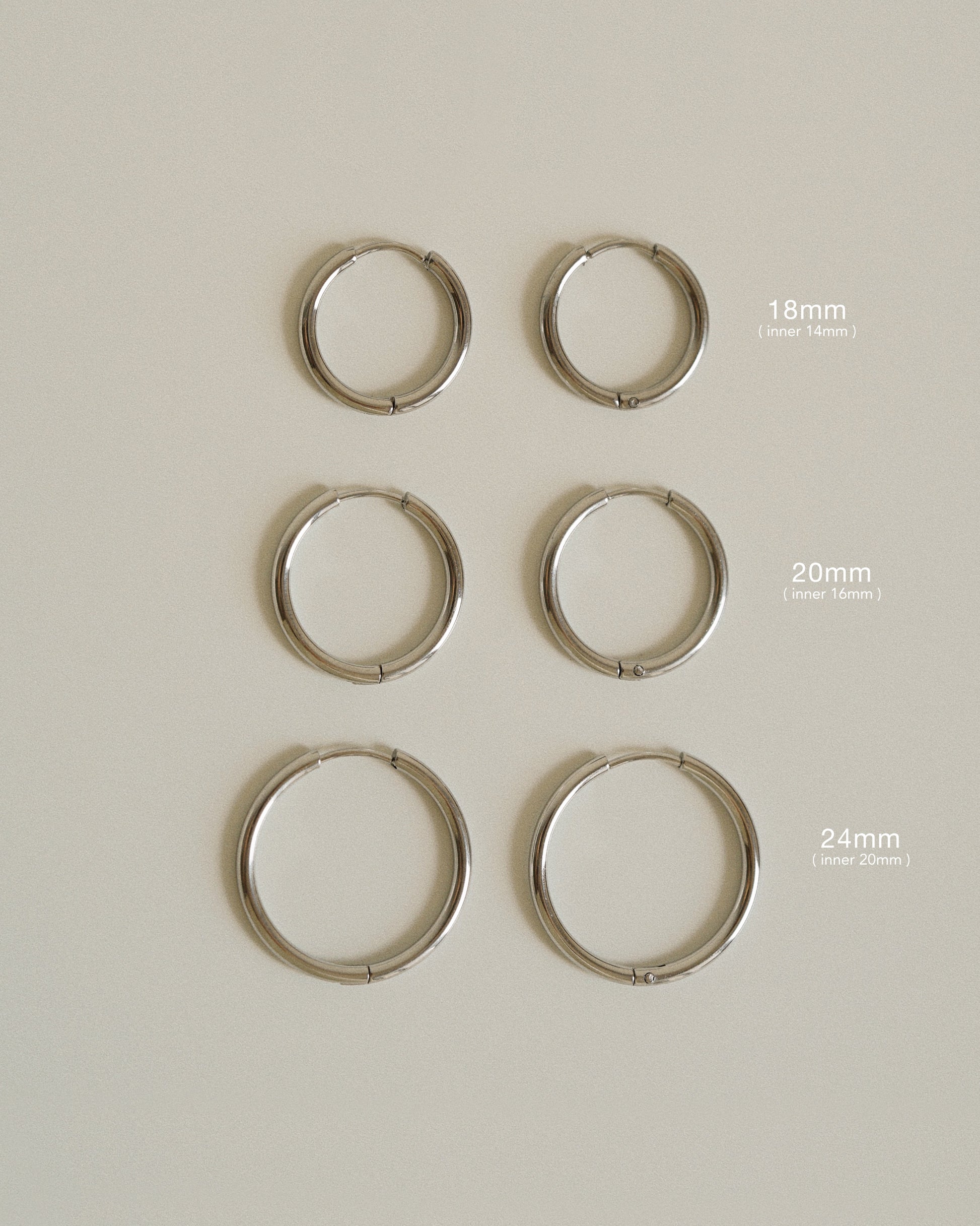 Everyday Medium Hoops in Silver