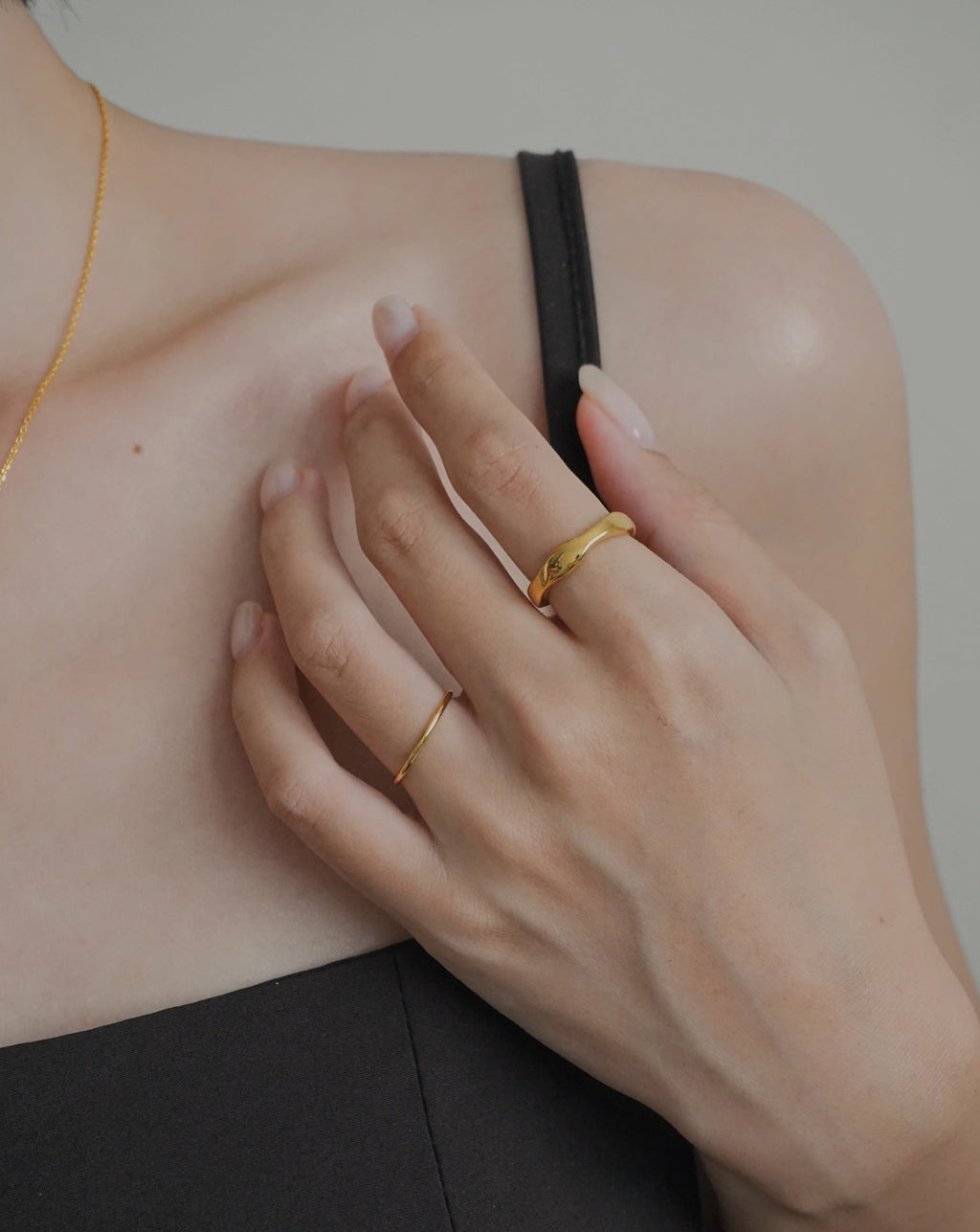 Wavy Ring in Gold
