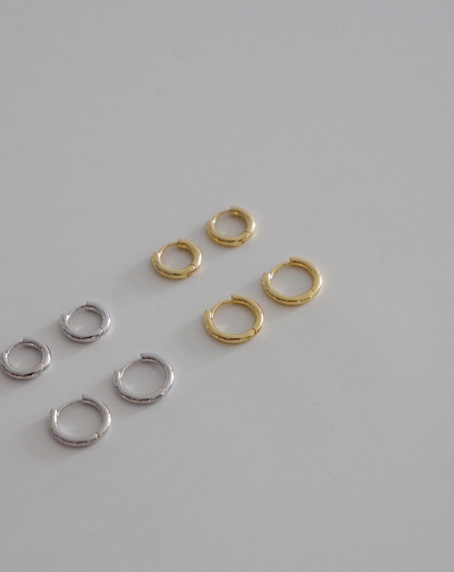 [Reject] Mini Hoops in Gold