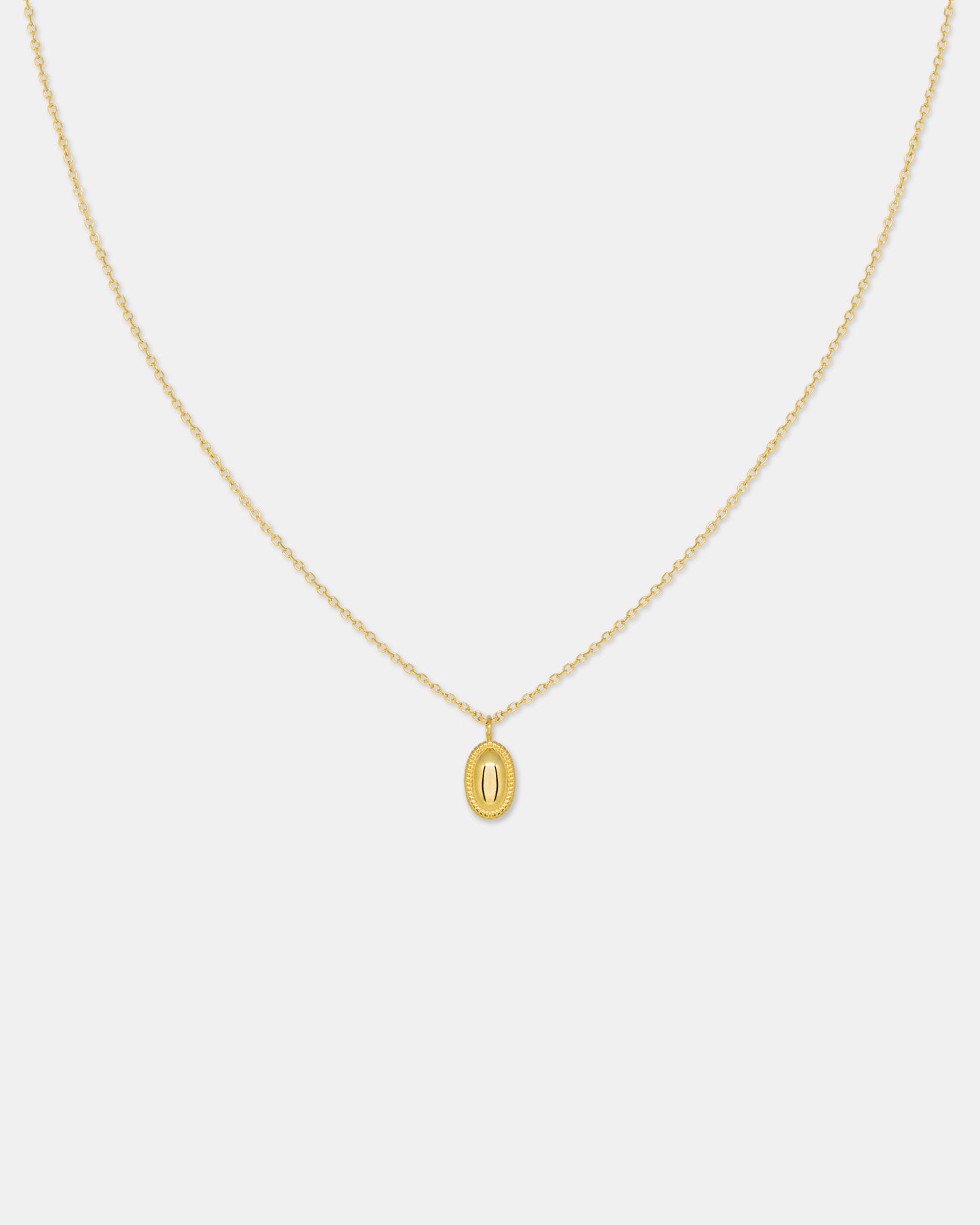 Oval Pendant Necklace in Gold